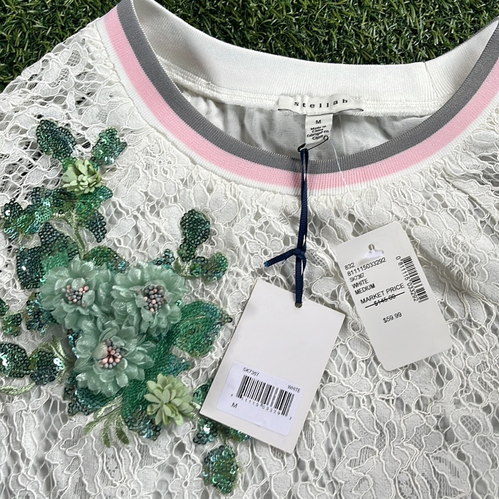 Stellah Floral Lace Top - Picture 3 of 6
